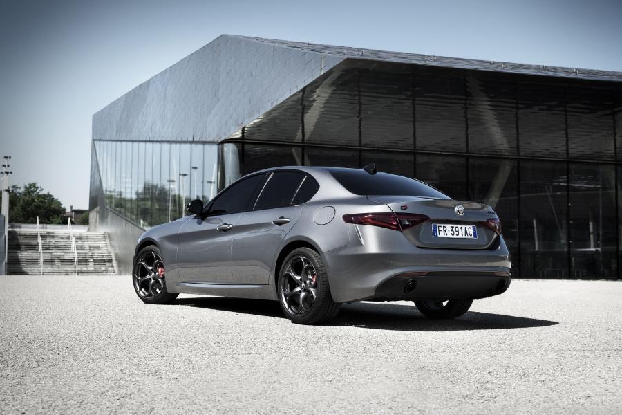  Alfa Romeo Giulia Q2 B-Tech (952) 2018 года  (фото 3 из 13)